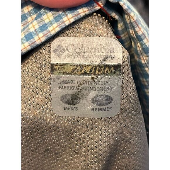 Columbia Titanium Blue Short Sleeve . Size Large - Picture 2 of 8